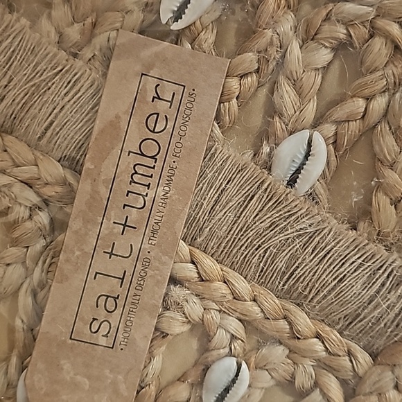 BEACHLY X SALT + UMBER - ISLA JUTE SEASHELL TOTE - Picture 7 of 9